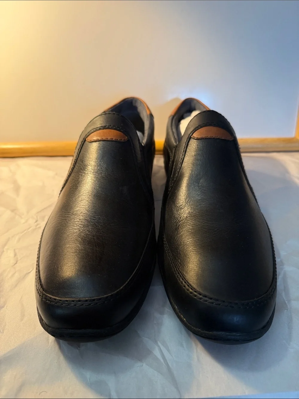 Mens 11.5 Born black leather Slip-On Loafers with Brown Accent